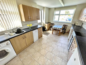 Photo 25- click for photo gallery